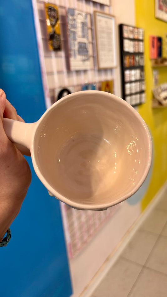 Taza “Hot girls read books” – Cerámica hecha a mano