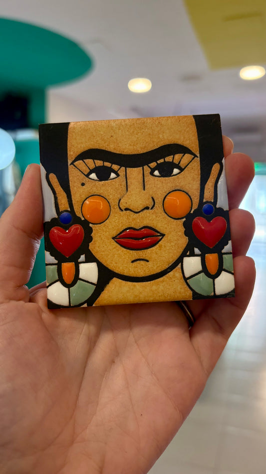 Imán Cerámica Cuerda Seca Frida – Alejandra Picart