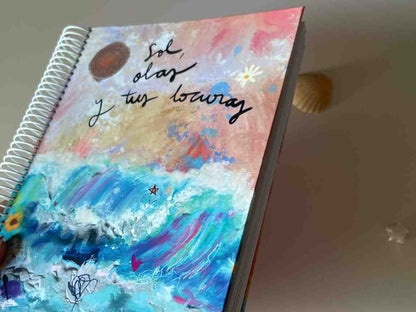 Cuaderno con Líneas – Sol, Olas y Tus Locuras