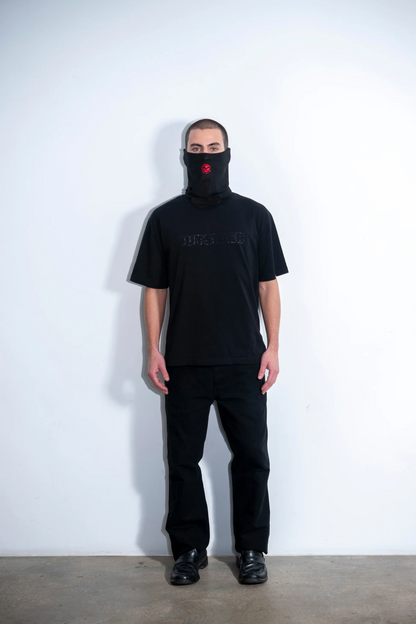 Camiseta con estampado vinílico: OUTSIDER glitter negro