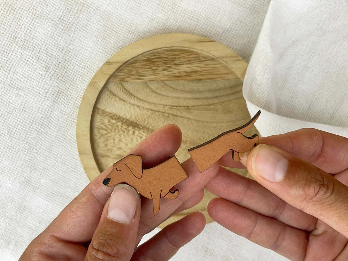 Broches: Perro Salchicha