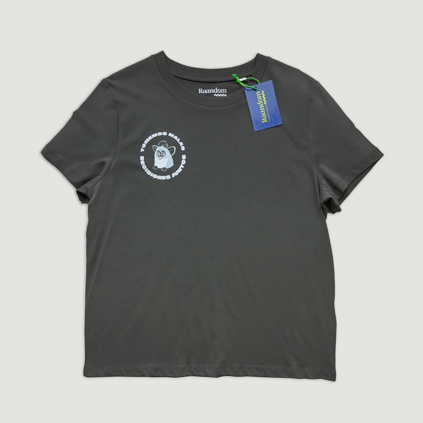 Camiseta Negra Furby "Tomemos Malas Decisiones Juntos" - Algodón Orgánico