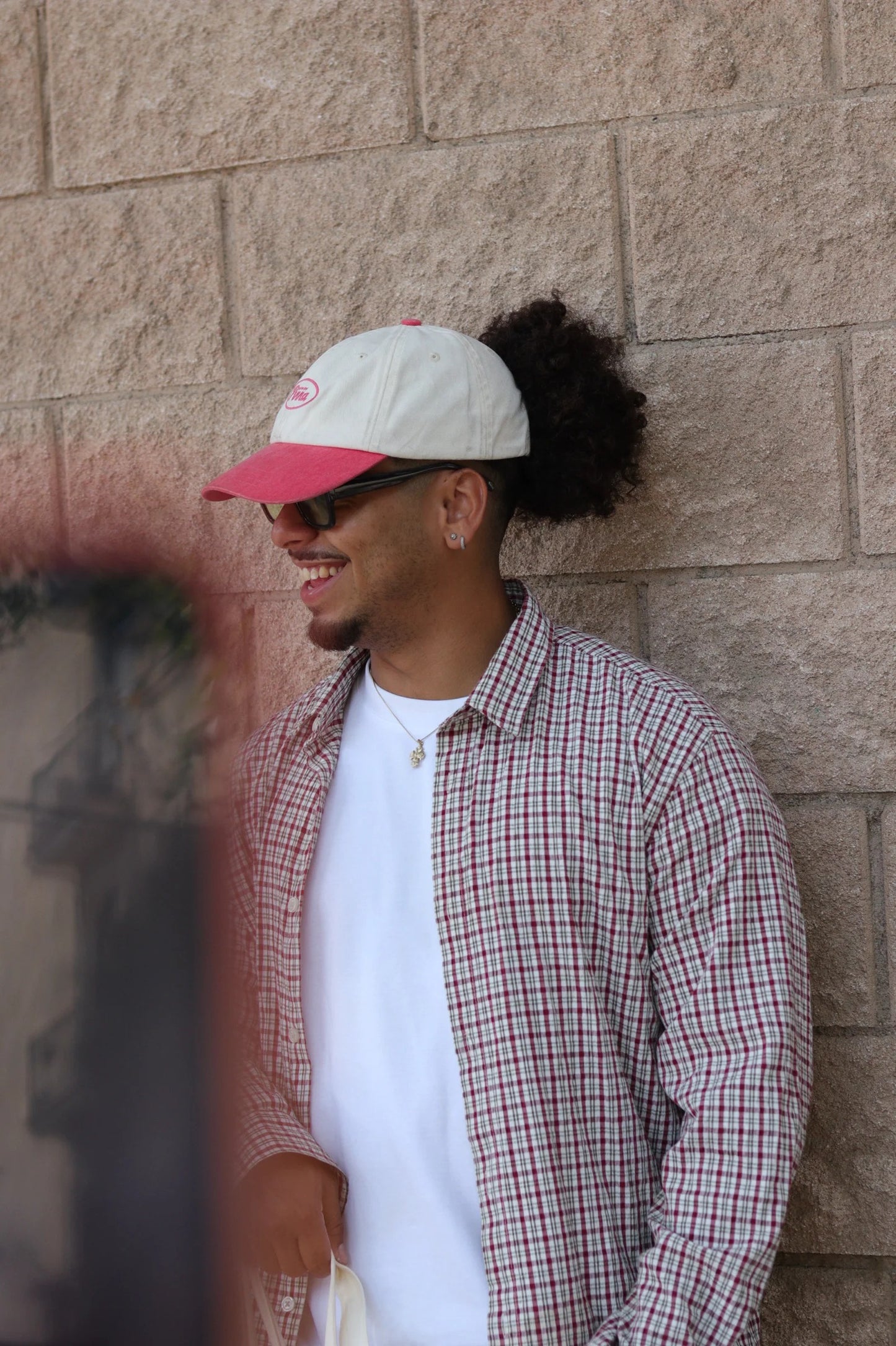 Gorra Dad Hat Rosa y Blanca – Algodón 100% Letras Bordadas